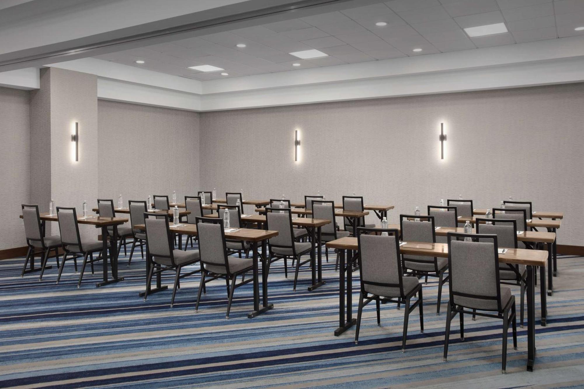Embassy Suites By Hilton Dallas Near The Galleria Luaran gambar