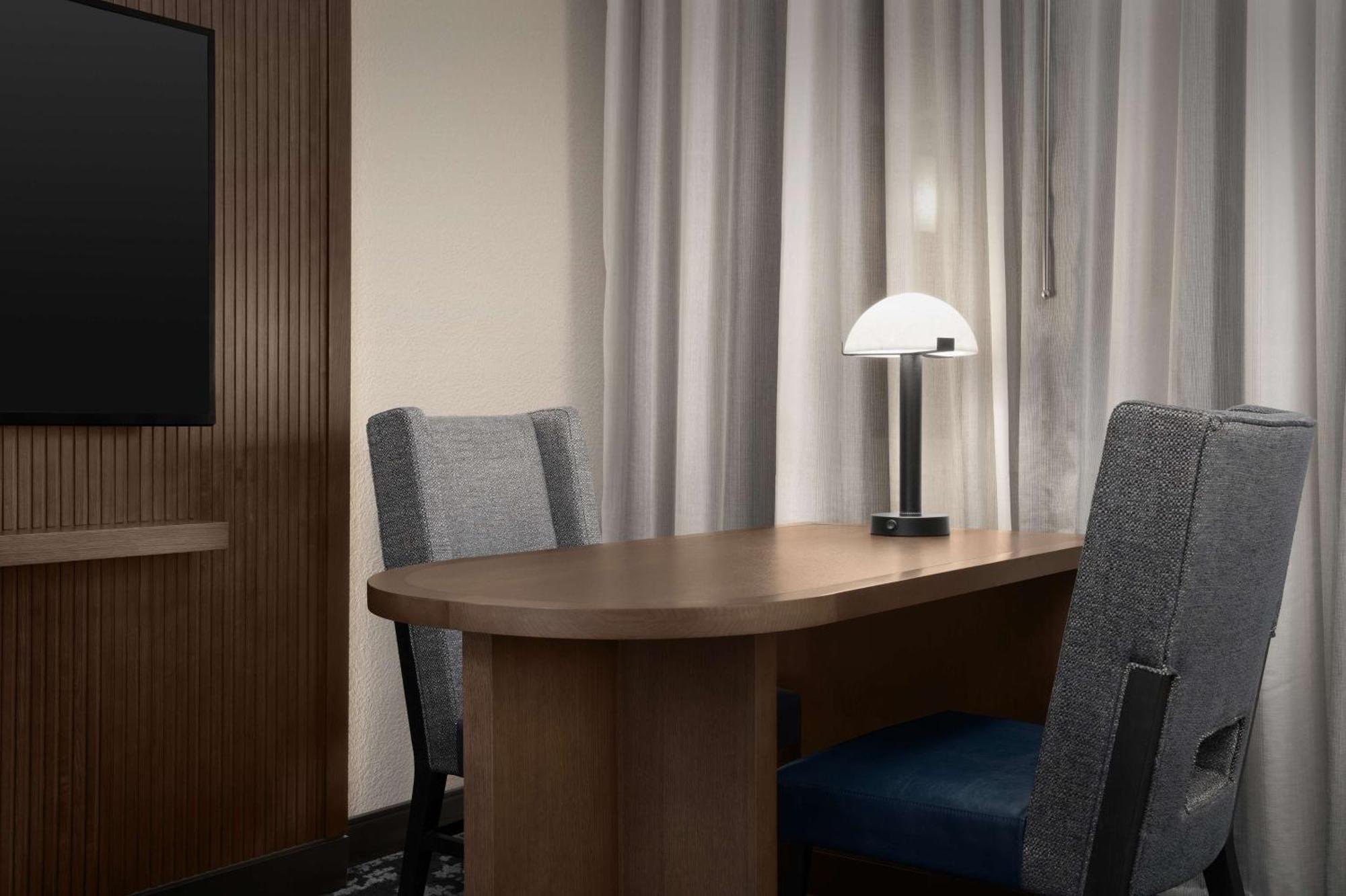 Embassy Suites By Hilton Dallas Near The Galleria Luaran gambar
