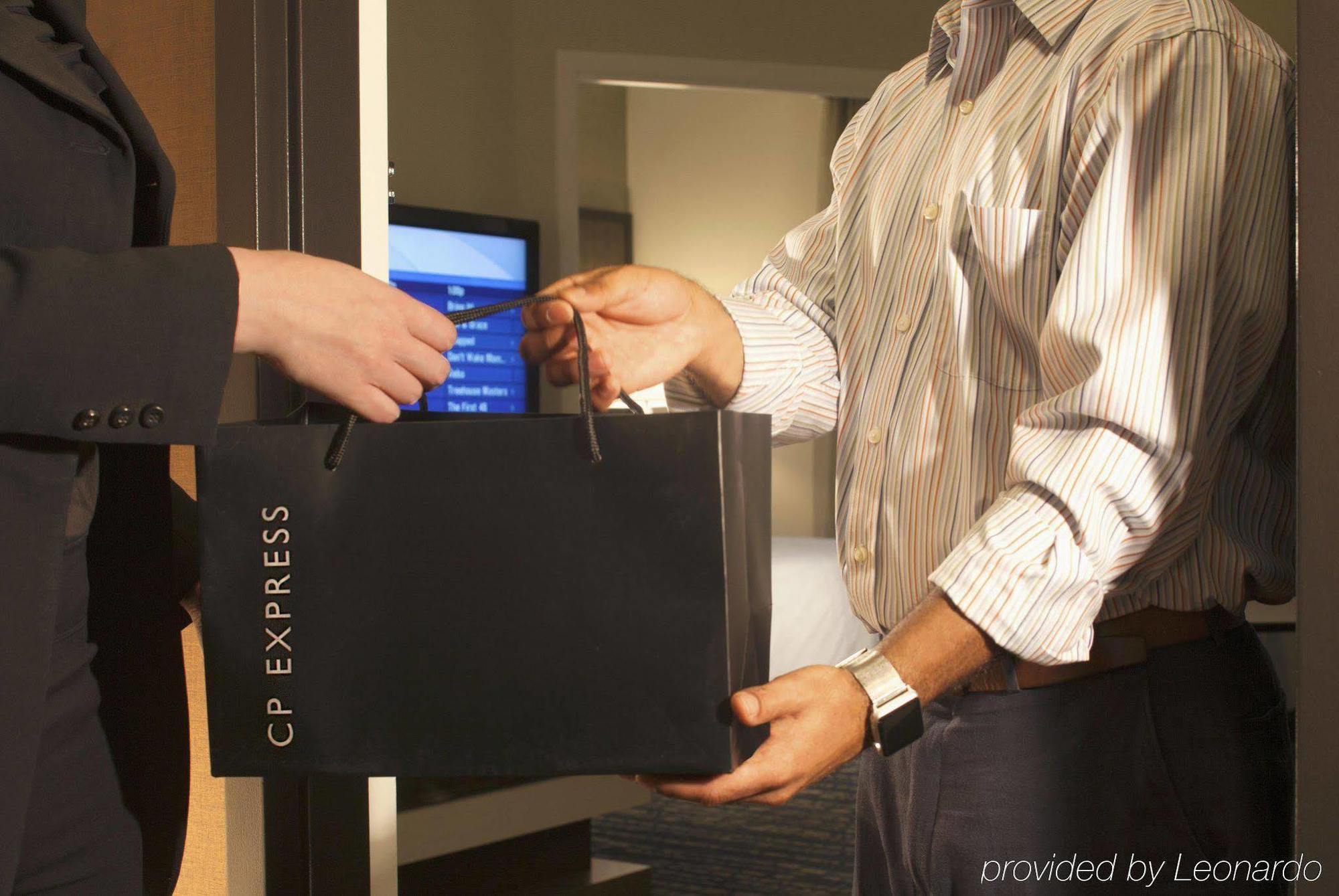 Embassy Suites By Hilton Dallas Near The Galleria Luaran gambar